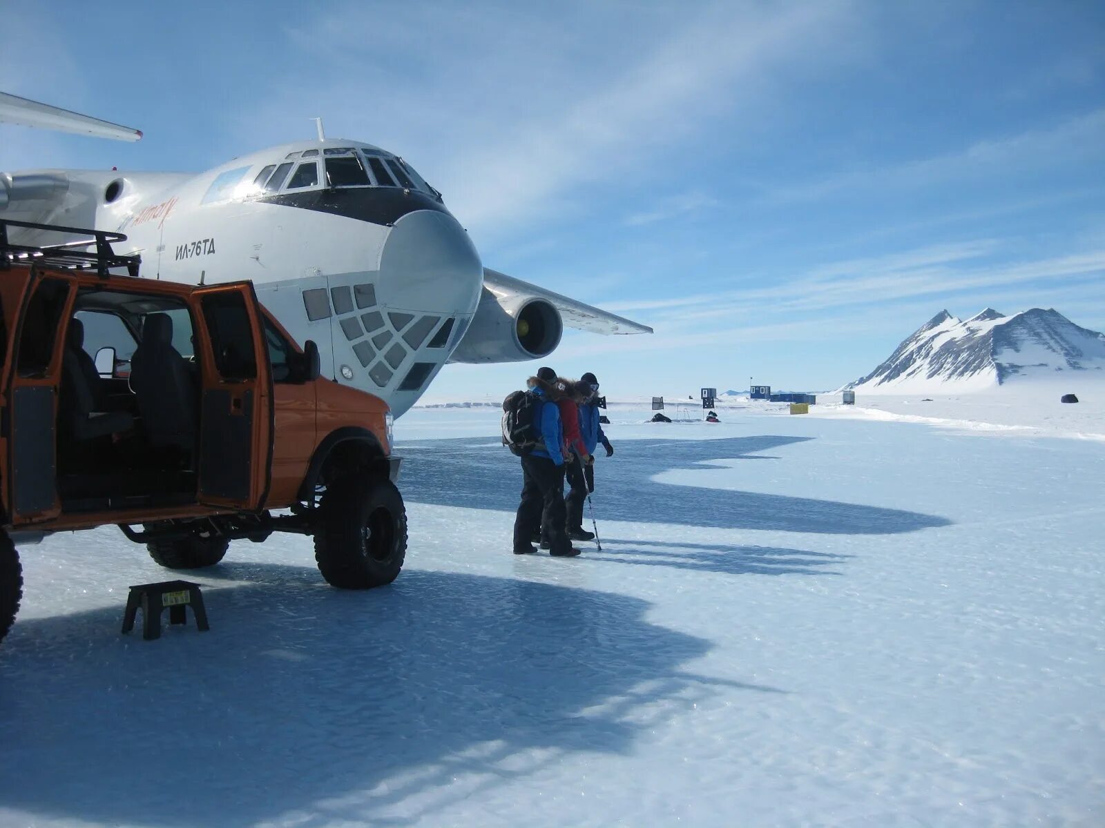 Ice camp. Union Glacier. Union Glacier Runway. Union Glacier Runway аэропорт. Union Glacier Station.