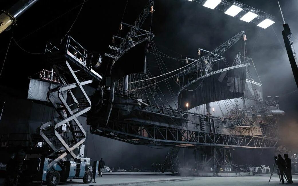 билл найи и джонни депп. пираты карибского моря съемки. как снимали фильм пираты карибского моря. пираты карибского моря проклятие черной жемчужины съемки. пираты карибского моря съемки фильма.