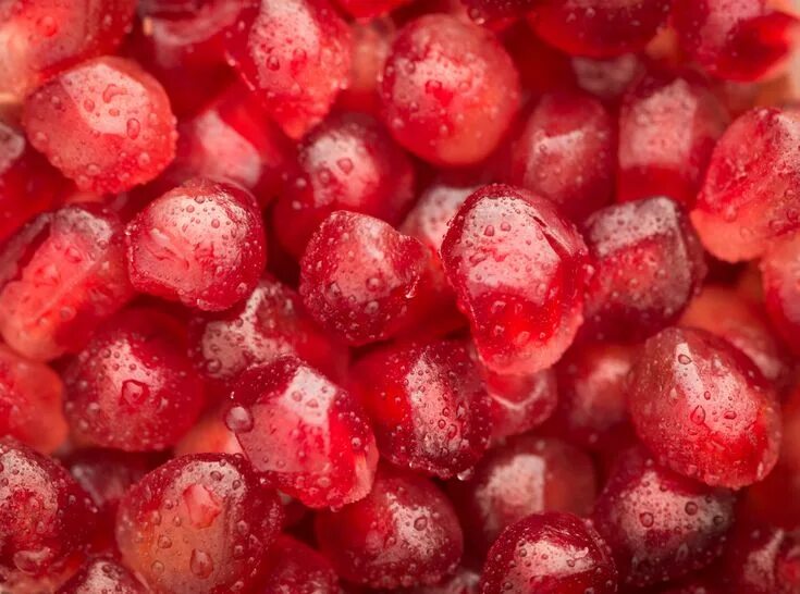 Замороженный гранат. Гранат со льдом. Гранат семечки. Зерна гранат заморозить. Зерна гранат заморозить.