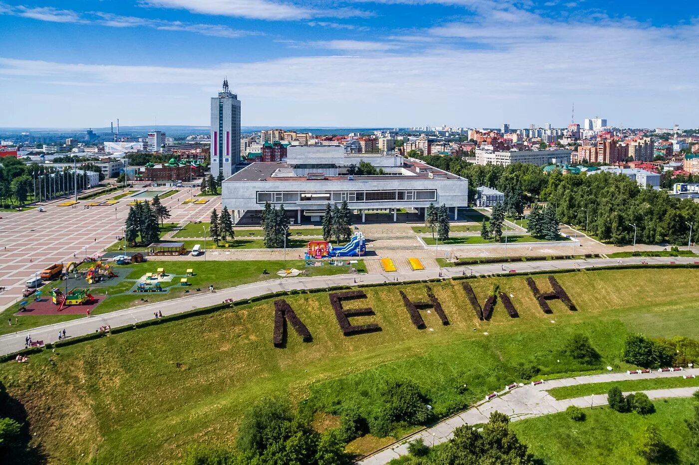 Чем известен ульяновск. Город Ульяновск. Современный Ульяновск. Город Ульяновск центр города. Ульяновск столица Республики.