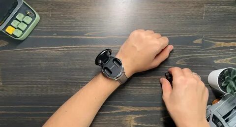Huawei watch buds