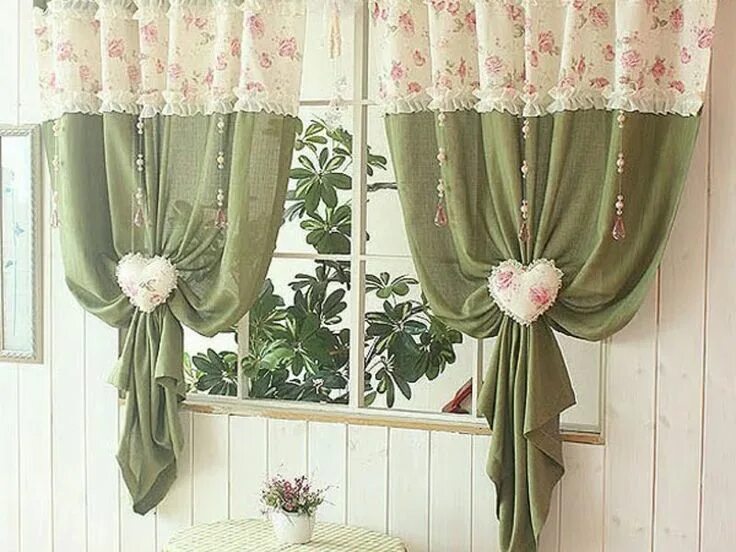 Шторы в стиле пэчворк. Шторы из остаток ткани. Из остатков штор. Шторы из обрезков ткани. Шторы в стиле пэчворк на кухню.