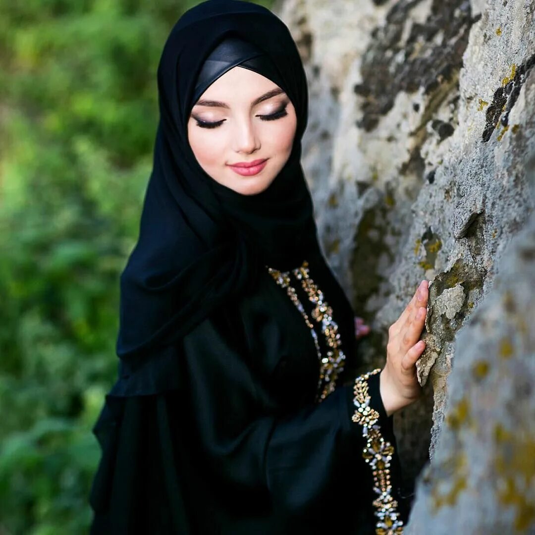 Мусульманские картинки хиджаб. Салиазт Касумова никаб. Салихат Касумова в хиджабе 2020. Салихат Касумова никаб. Салихат Касумова Абая.