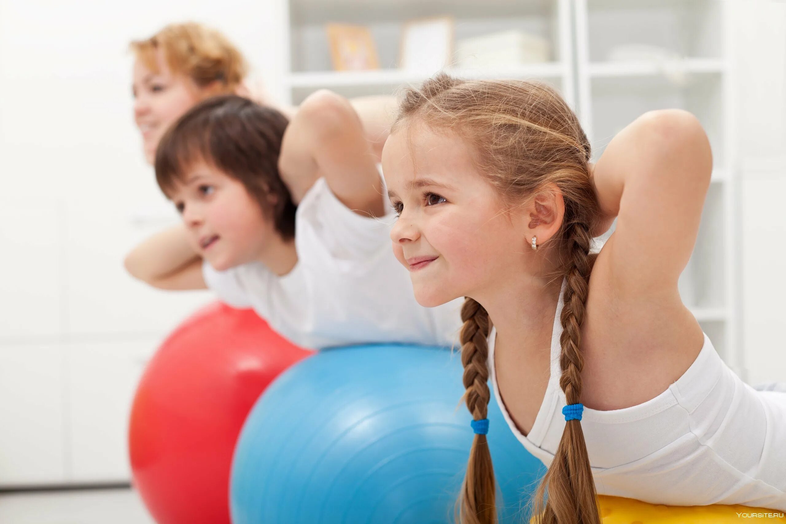 Дети спорт физкультура. Детский фитнес. Спортивные дети. Спортивные занятия для детей. Занятие спортом дети.