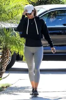 6. Halle Berry Cameltoe Outside A Gym In West Hollywood.