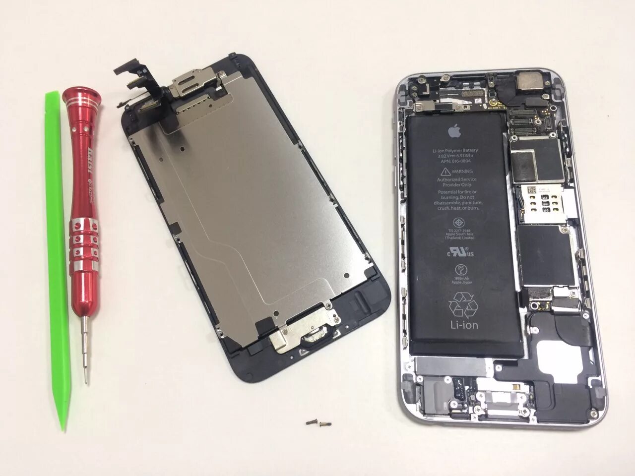 Замена аккумулятора iphone 6. Акб iphone 6. айфон 6с батарейка нархт. замена акб iphone 6. apple iphone 6 снизу.