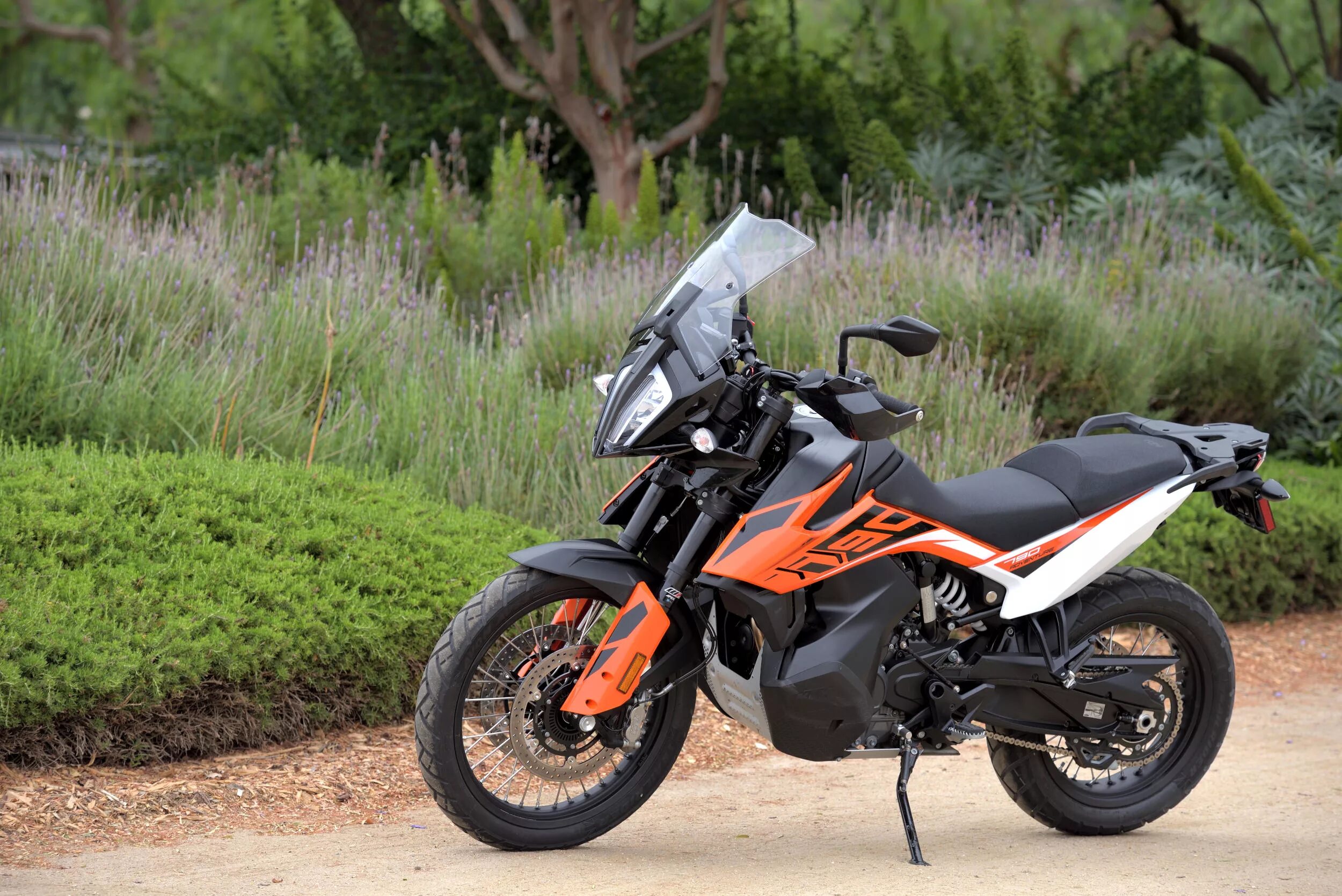 Ktm 790. КТМ 790 Adventure. KTM 790 Adventure s. КТМ 790 Adventure r.