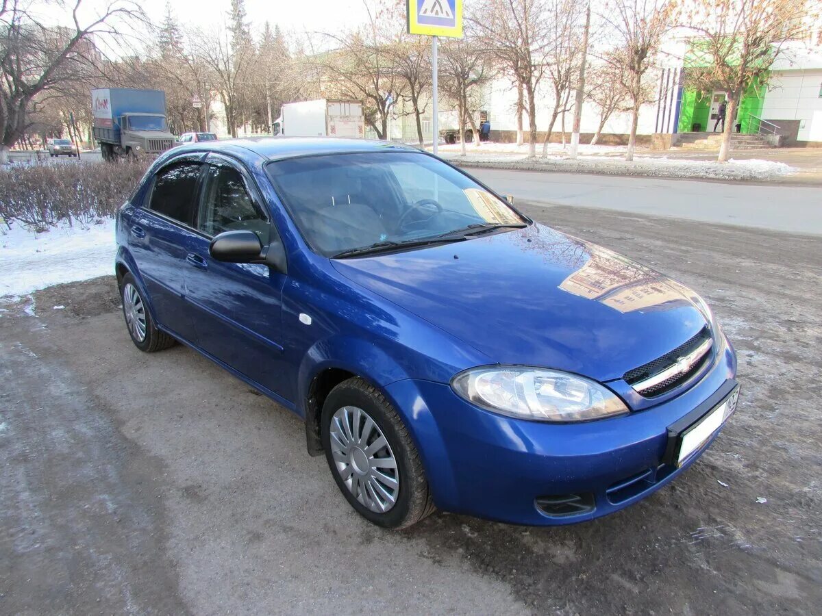 Chevrolet Lacetti 2008 синий хэтчбек. Шевроле Лачетти синяя. Шевроле Лачетти хэтчбек синий. Лачетти синий 2008. Цвета шевроле лачетти хэтчбек