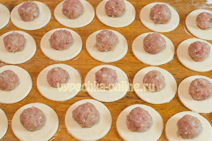 Рецепт пельменей 1 кг фарша. Рецепт пельменей 1 кг фарша. Пельмени куриные. Рецепт пельменей 1 кг фарша. Рецепт пельменей 1 кг фарша.