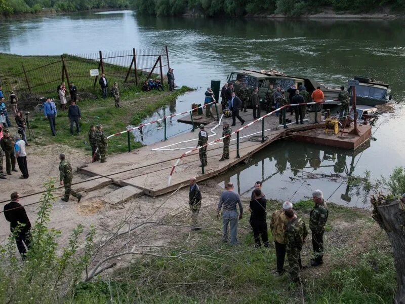 Левый берег Днестра Приднестровье. Потоп Днестр 2008. Переправа Днестра. ПМР паром.