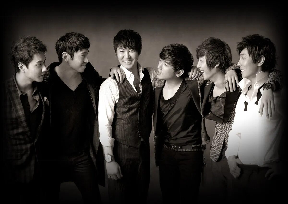 Группа миленький. Группа Shinhwa. Shinhwa 1998. Шинхва корейская группа 1998. Shinhwa фотосессия 2001.