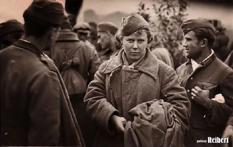 Пленные немецкие женщины в вов 1941-1945. У нее все женщины в плену. Военнопленные женщины 1941. Женщины военнопленные 1941 год. Югославская партизанка радич.