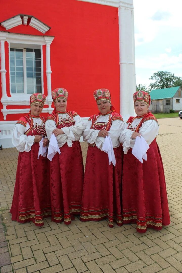 Казаки поют. Дк веселое. Районный фестиваль. Кафе веселый дворик нижняя салда. Хор бабушек.