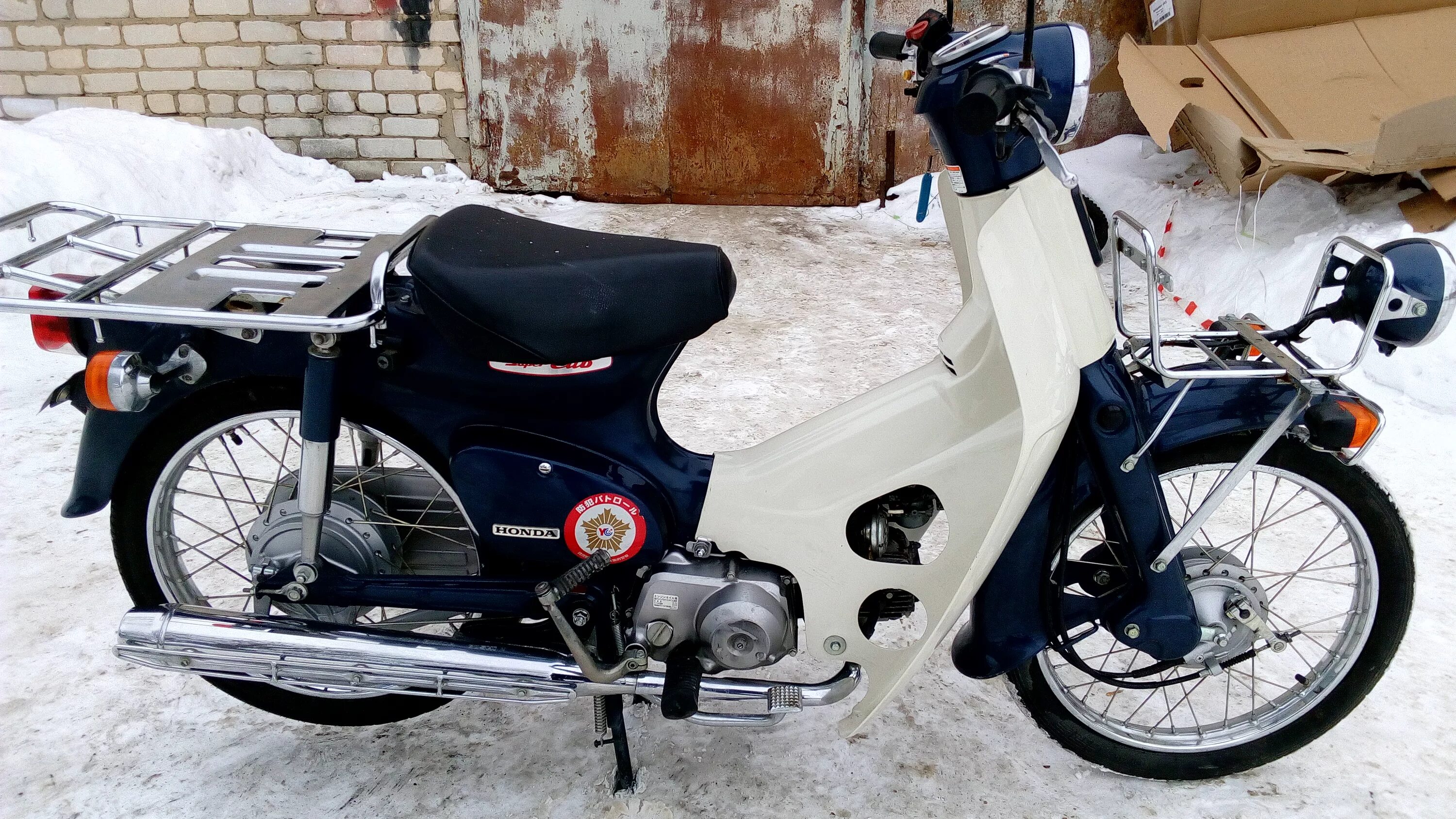 Хонда каб 50 купить. Двигатель мопед Honda super Cub. Хонда супер куб 4 тактная 50к. Honda super Cub 2 тактный. Honda super Cub двигатель 150.