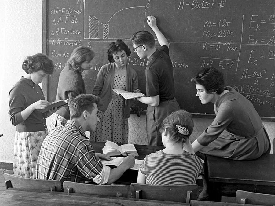Советские студенты. Студенты на занятиях ссср. вузы ссср. студенчество в ссср.