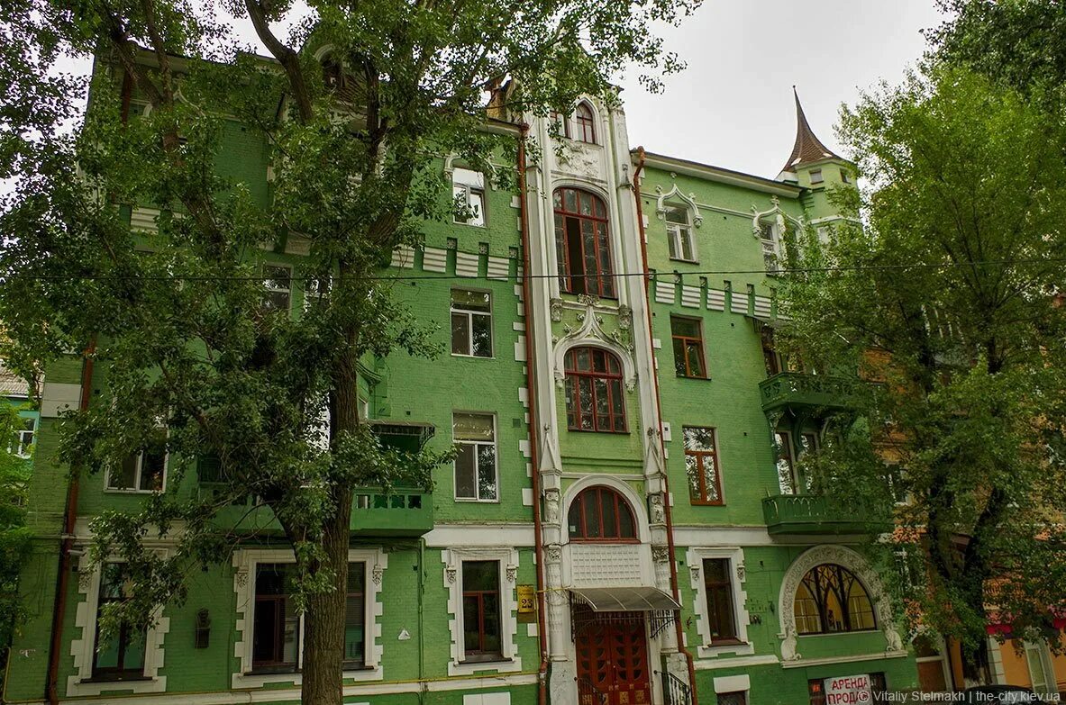 Дома в киеве в мае