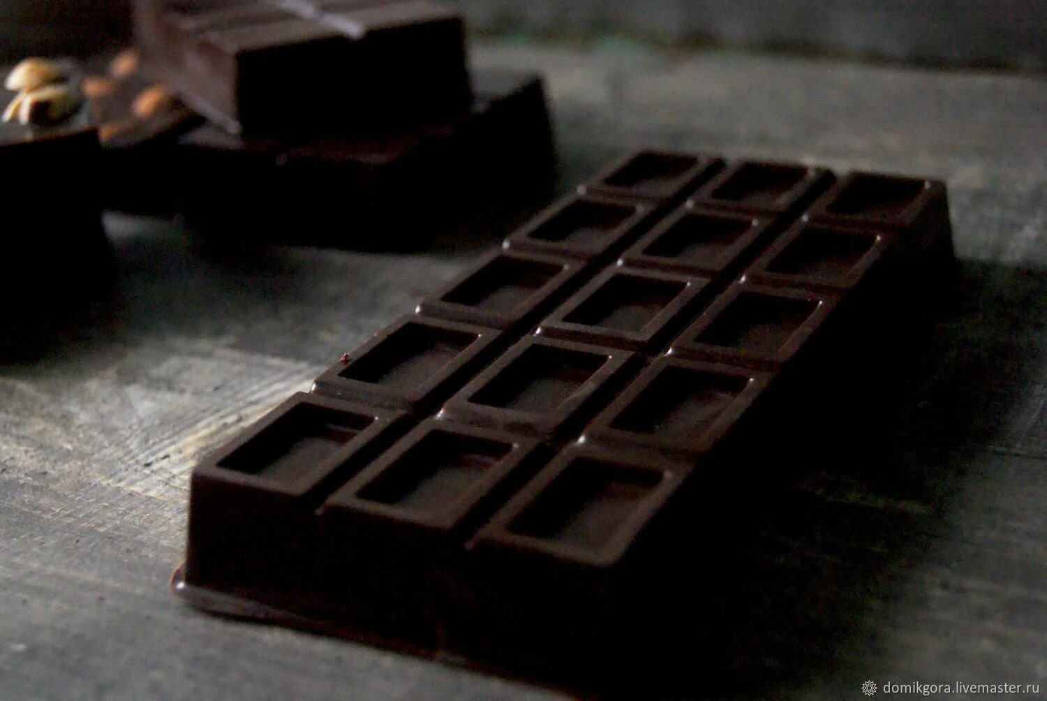 Шоколад бол. Плитка шоколада. Огромная шоколадка. Большая плитка шоколада. Шоколадная плитка.