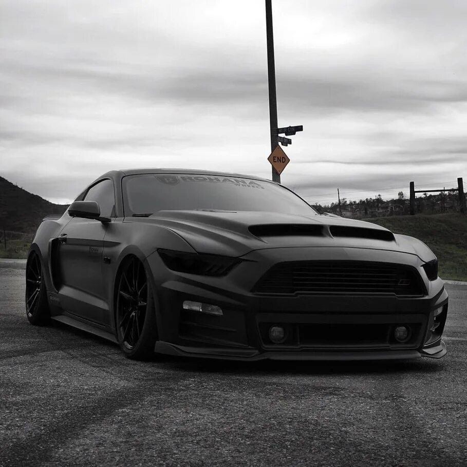 Мерседес-бенц мазерати. Ford кобра черный. Мустанг мазератти бугатти. These cars are black. Машина эстетика.