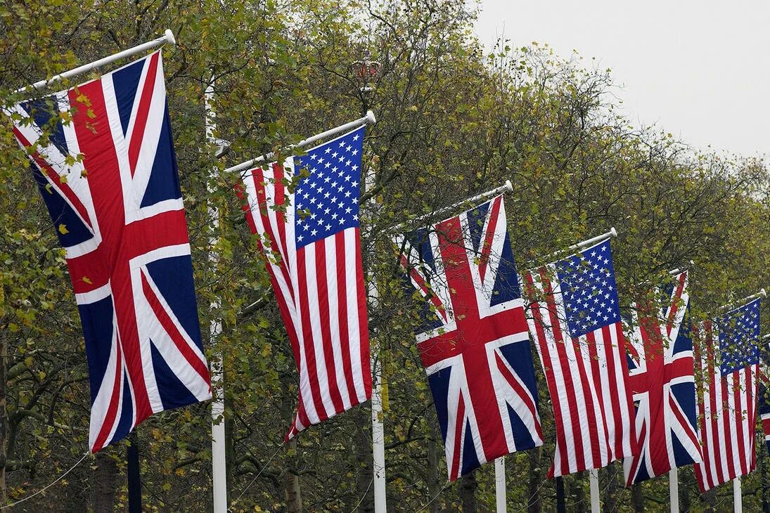США И Великобритания. Британия США. Флаг США И Великобритании. Америка и Британия. В англии спустили флаг