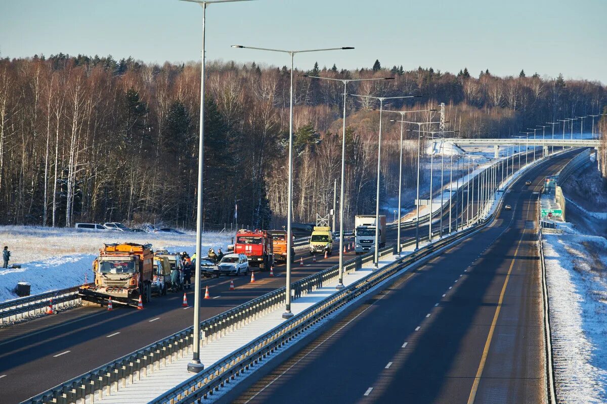 Платная дорога отзывы. Автодор м11. М11 дорога зимой. М-11 зима. Трасса м11 зимой.