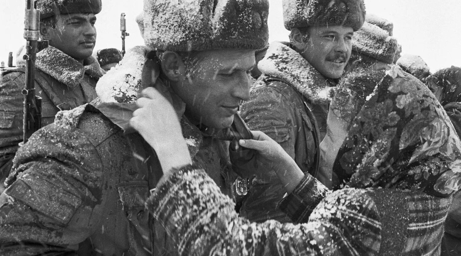 книжная выставка афганистан болит в моей душе. афганистан 1945 кабул. слезы афгана. горячие слезы афганистана. память погибшим в афгане.