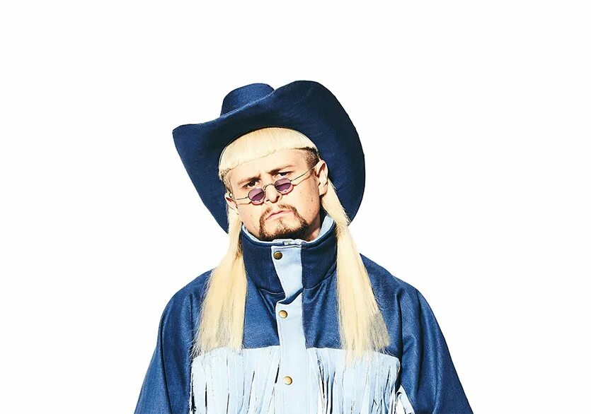 Goes on oliver. Оливер tree. оливер три cowboy tears. oliver tree 2025. oliver tree певец.