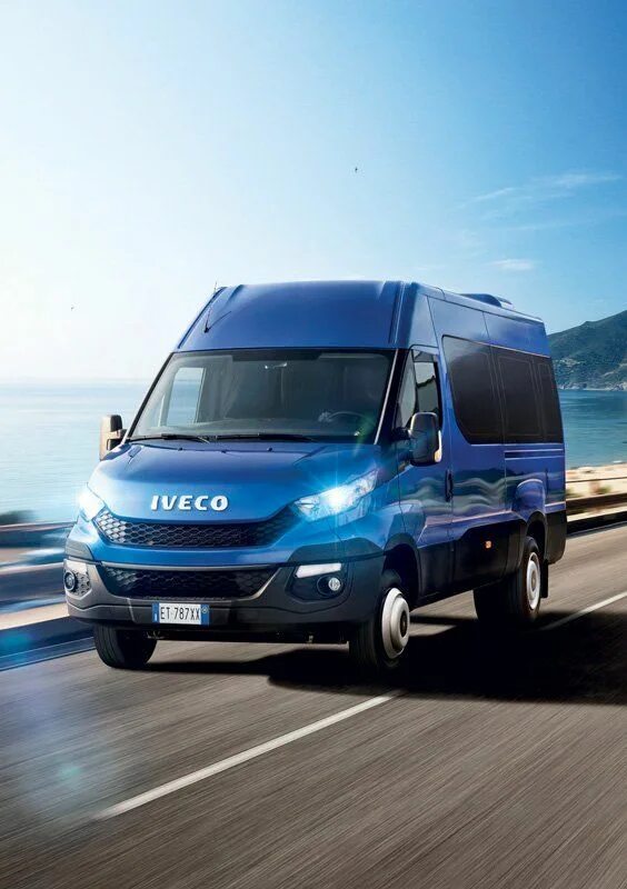 Ивеко дейли 2019. Ивеко Дейли. Iveco Daily 2017. Ивеко бус. Ивеко Дейли Грузопассажирский.