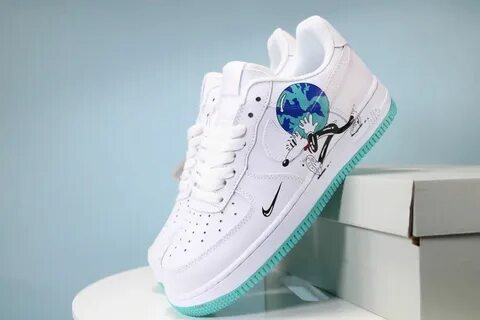 Nike air force qs
