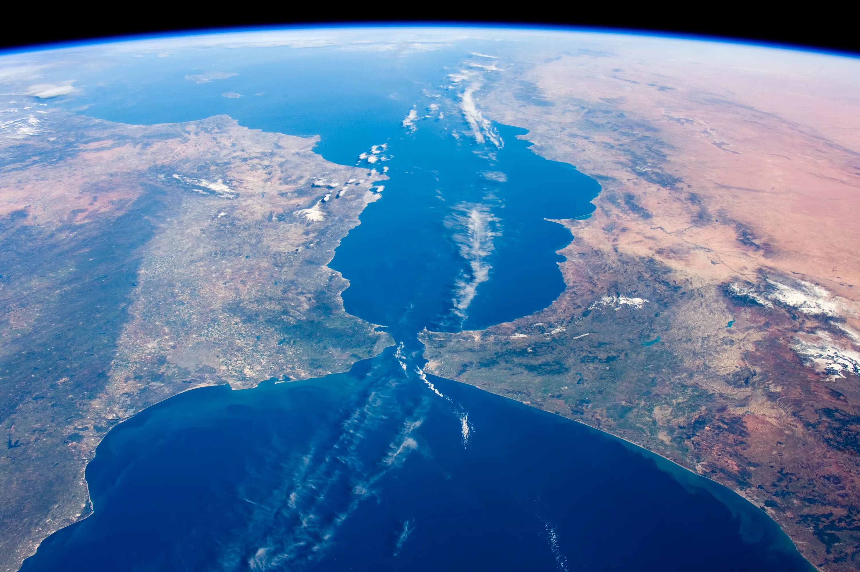 Проливы соединяющие атлантический океан. Гибралтарский пролив. Марокко Гибралтарский пролив. Гибралтарский пролив и Средиземное море. 2.Гибралтарский пролив.