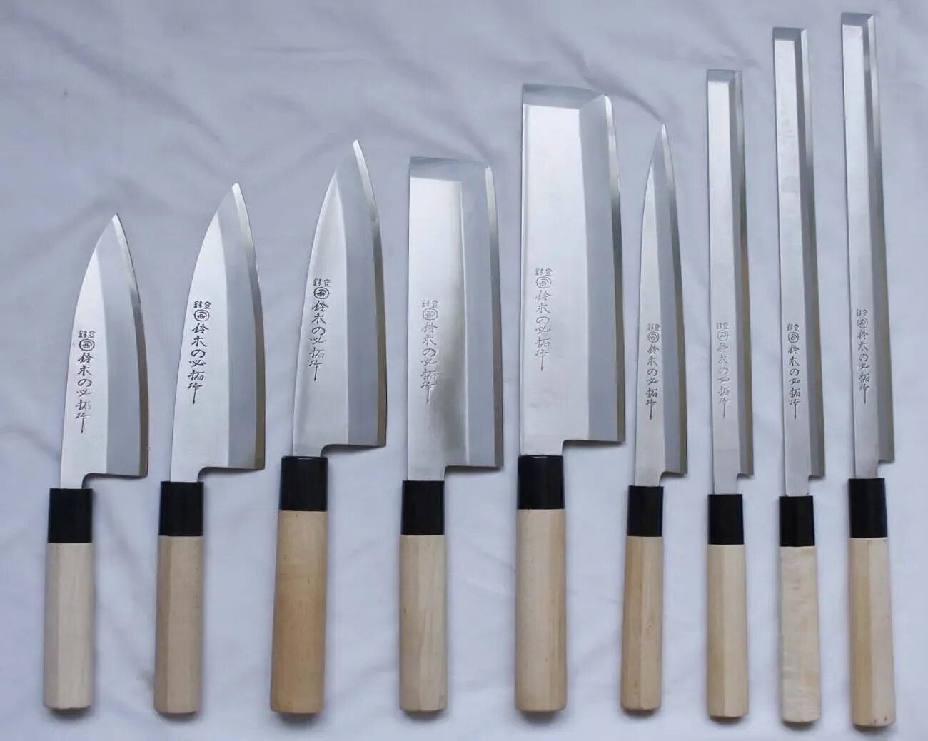 Форма японских ножей. Японские ножи seto knives. Форма японских ножей. Японский нож сантоку. Форма японских ножей.