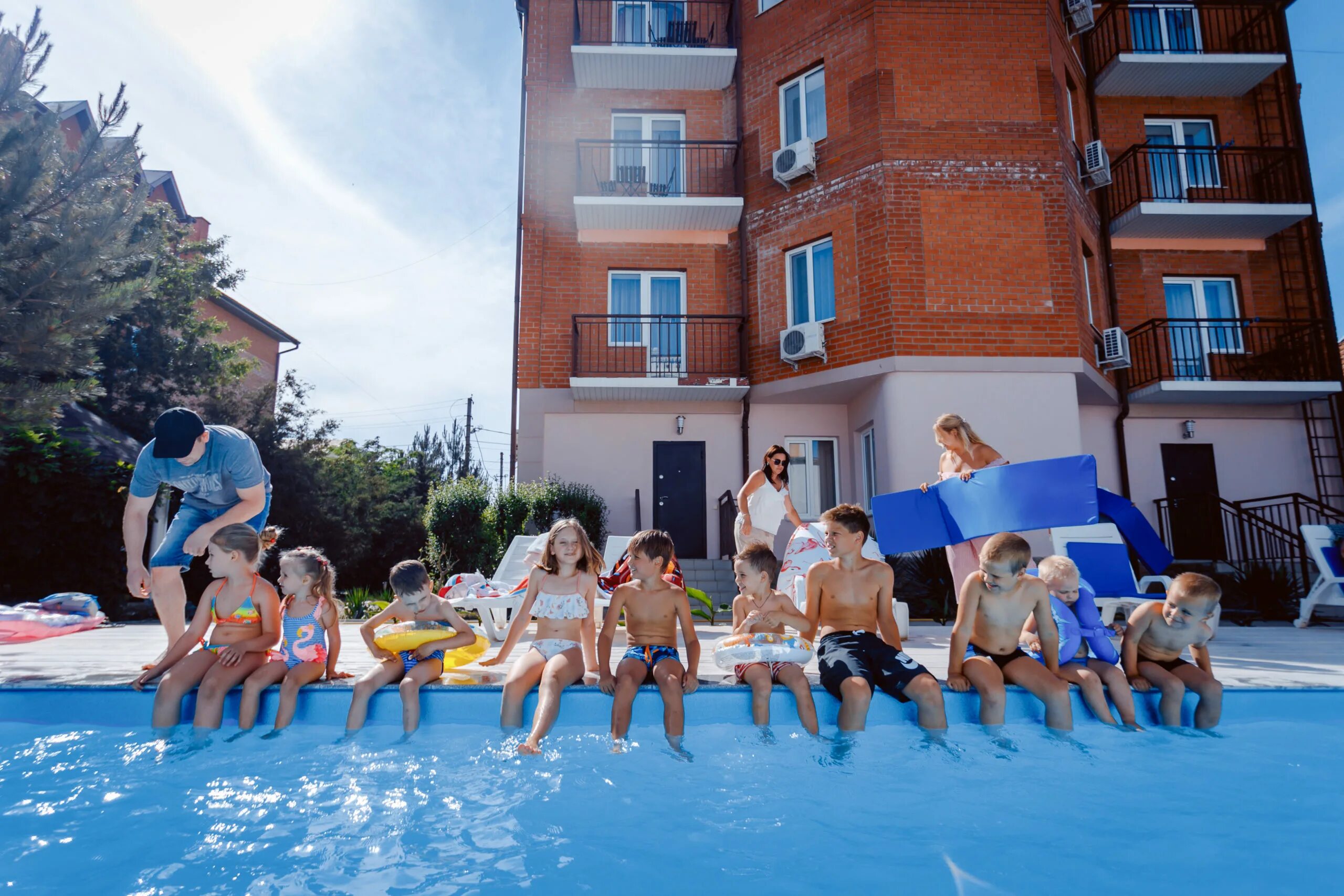 бонжур отель 3 россия анапа сукко. отель возле моря все включено. пансионат сокол лоо. отель возле моря все включено. заполярье сочи острова.