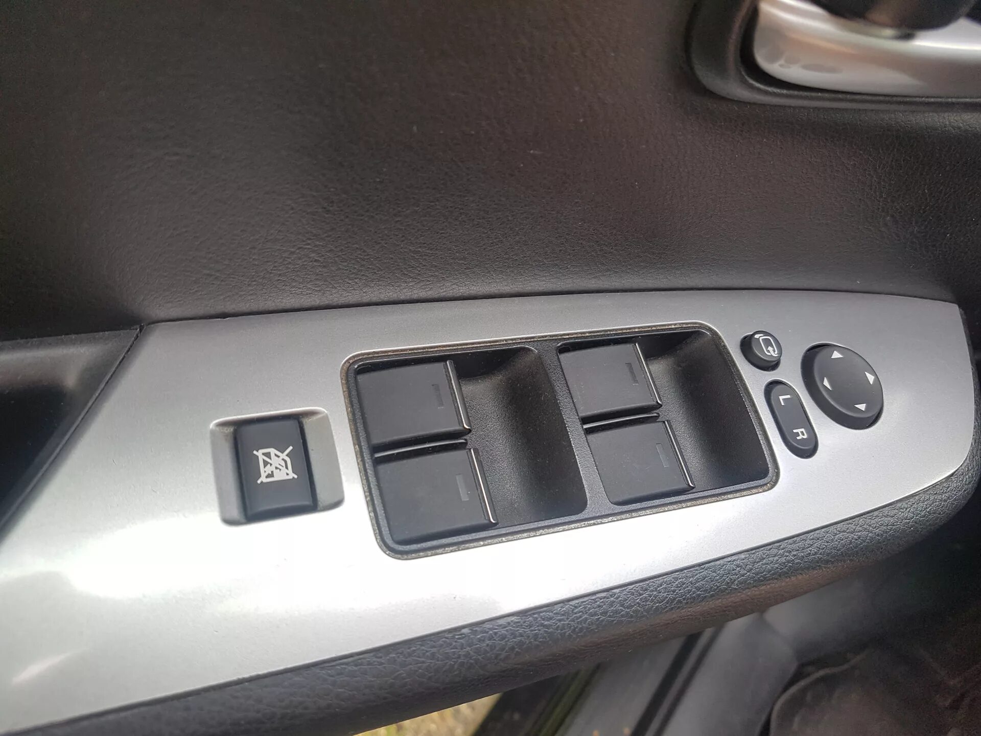 Кнопки мазда 6 gh. Подсветка кнопок стеклоподъемника Mazda 6 GH. Кнопок стеклоподъёмника Mazda 2. Mazda 6 GH кнопки стеклоподъемника. Кнопки стеклоподъёмника Мазда 6 GH.