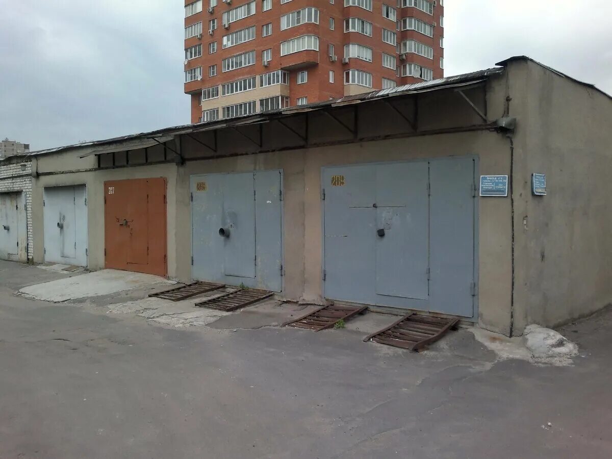 Гаражный комплекс. Гаражный кооператив липецк 10 мкр. Гаражный кооператив маяк йошкар-ола. Гаражи. Как оформить гаражный кооператив.