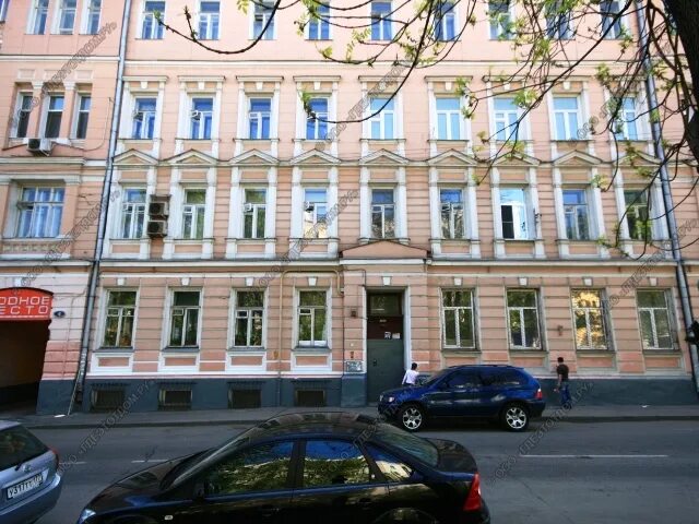 Средний каретный переулок дом 7. 4, москва. Цветной бульвар, средний каретный переулок, 4 москва. Каретный переулок д 4. М.