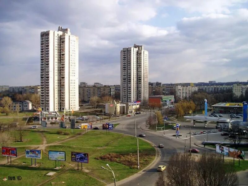 Набережная победы 98 фото. Днепропетровск улица победы. Набережная победы 1. Дом в днепре на победе. Набережная победы 1.