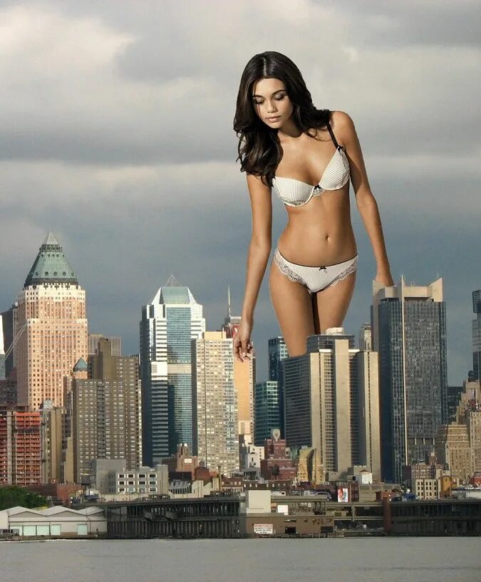 Giantess mila. Giantess mila. Giantess mila. Miss giantess. Сестра великанша комикс.