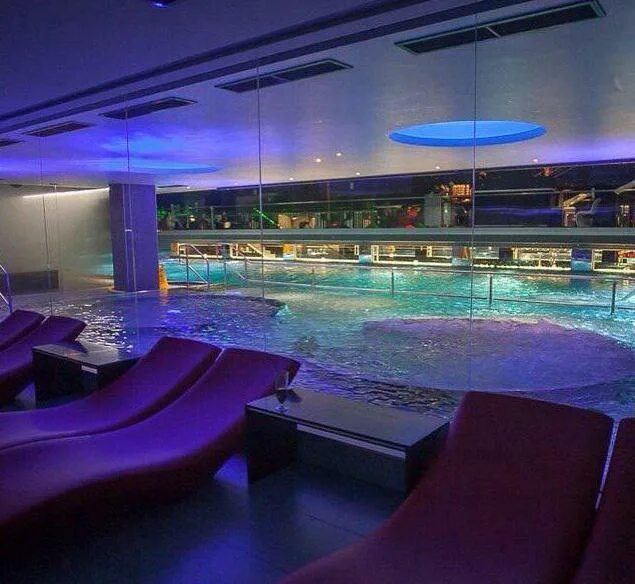 Аква клуб вода санкт-петербург. Бассейн voda сестрорецк. Акваклуб «voda» (сестрорецк). Вода акваклуб отель спб. Акваклуб «voda» (сестрорецк).