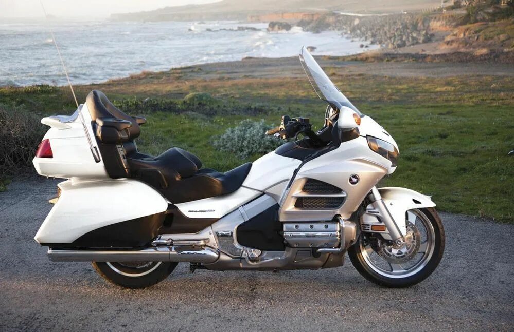 Goldwing 1800. Honda gl1800 Gold Wing. Honda Gold Wing 1800. Мотоцикл Honda Gold Wing gl1800. Хонда Голд Винг 2012.