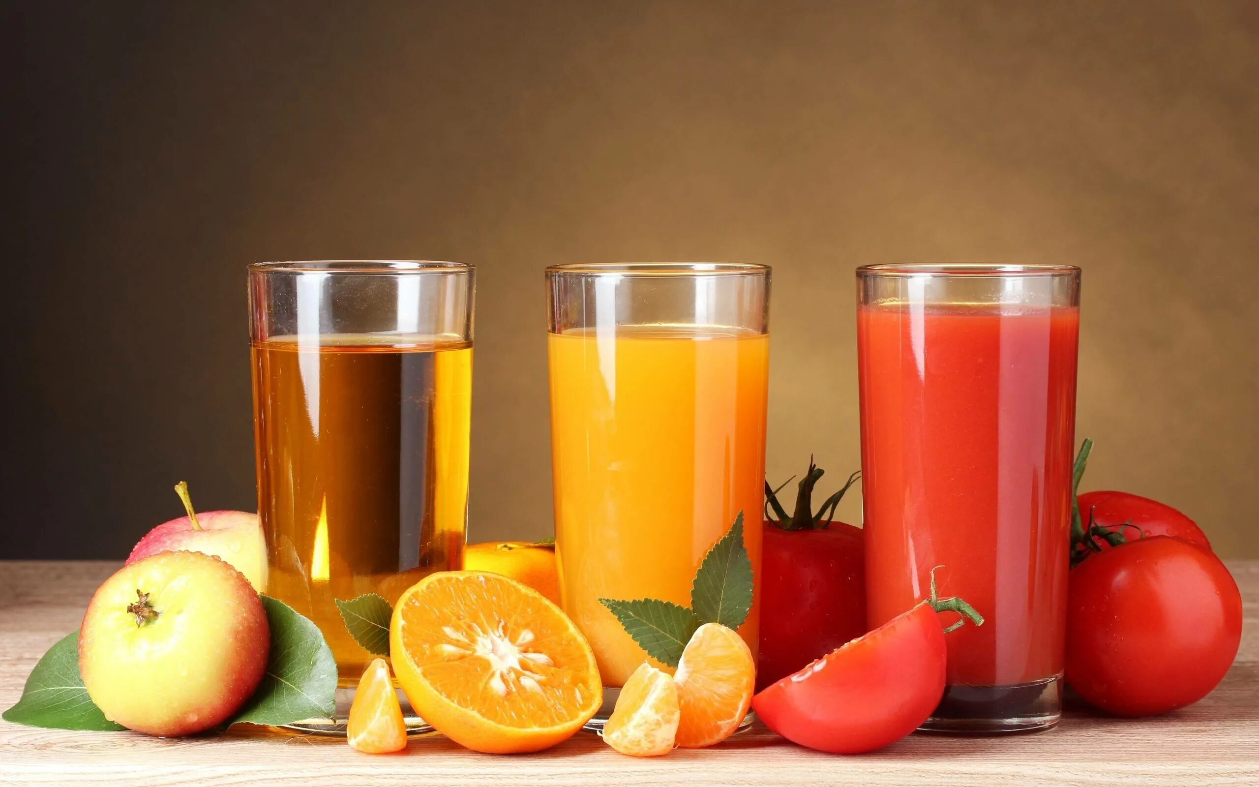 Питание фруктовыми соками. Сок. Фруктовые и овощные соки. Натуральный сок. Свежевыжатые фруктовые соки.
