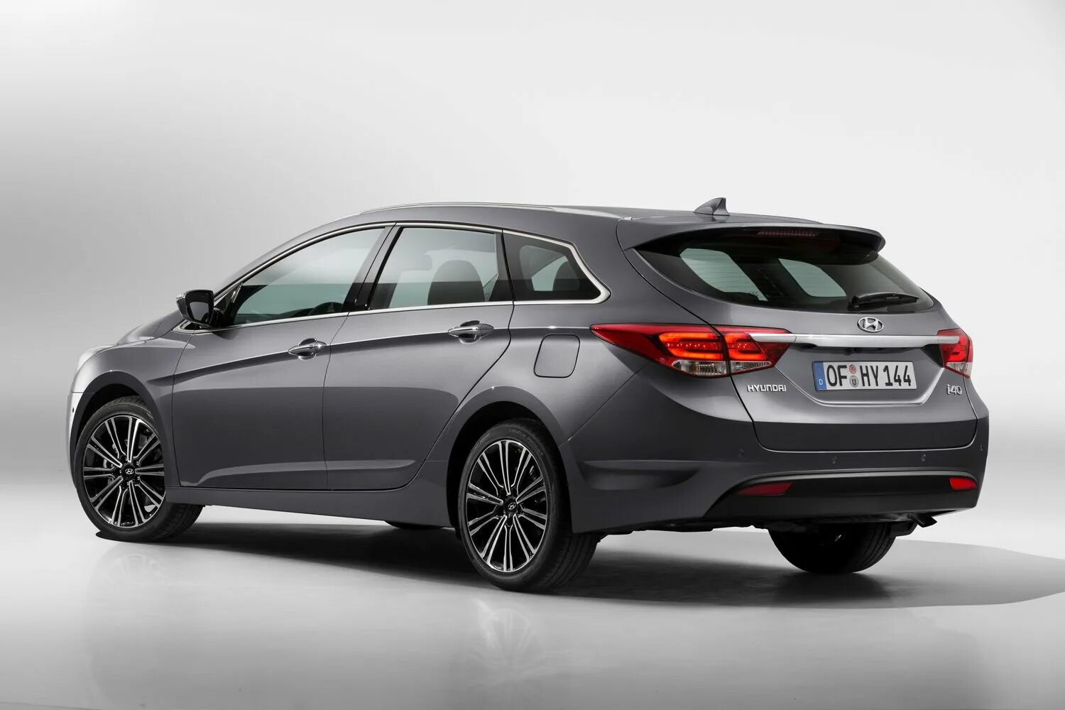 Hyundai i40 универсал. Hyundai i40 универсал 2016. Hyundai i40 Wagon 2015. Хендай i40 универсал 2017.