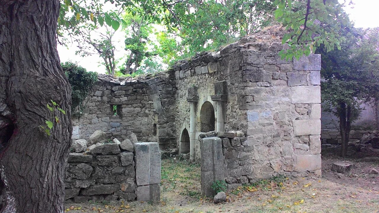 Старый крым донецкая область. Гурзуф ссср. Древний город солхат. Поселок старый крым. Старый крым джами.