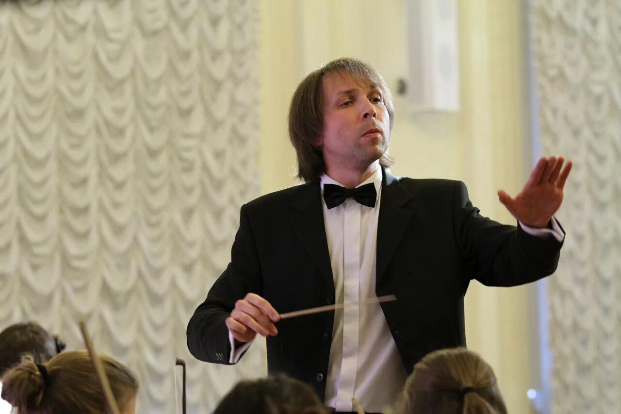 Лев дунаев дирижер спб. Лев дунаев дирижер. Лев дунаев дирижер. Лев дунаев дирижер. Лев дунаев.