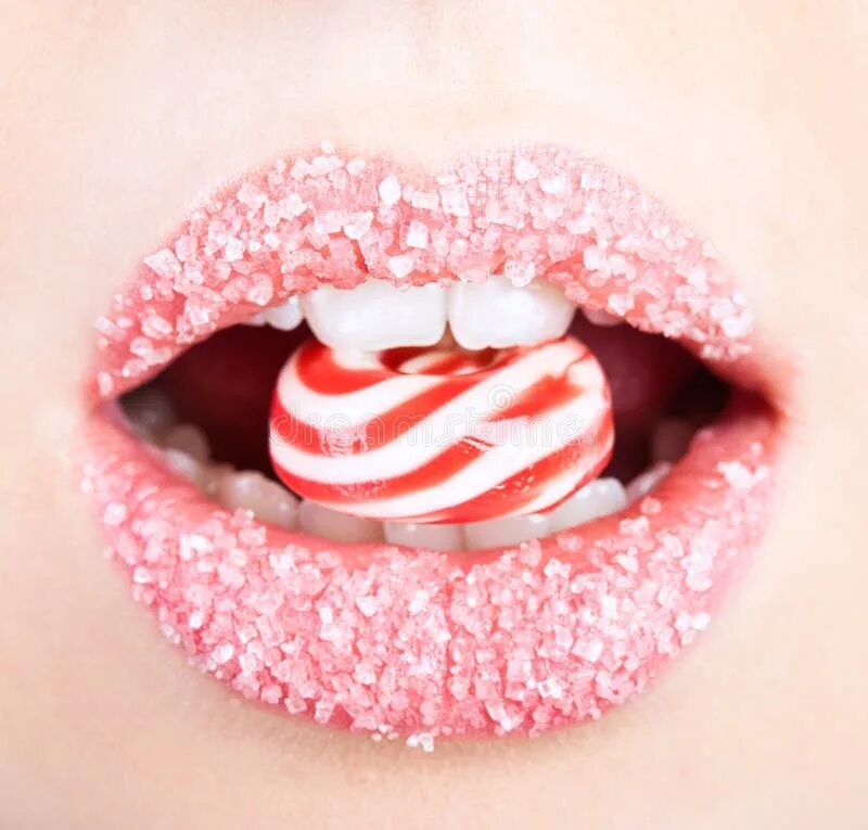 Какой там рот. Сладкие губы. Сладости. Сахарные губы. Губы со сладостями.