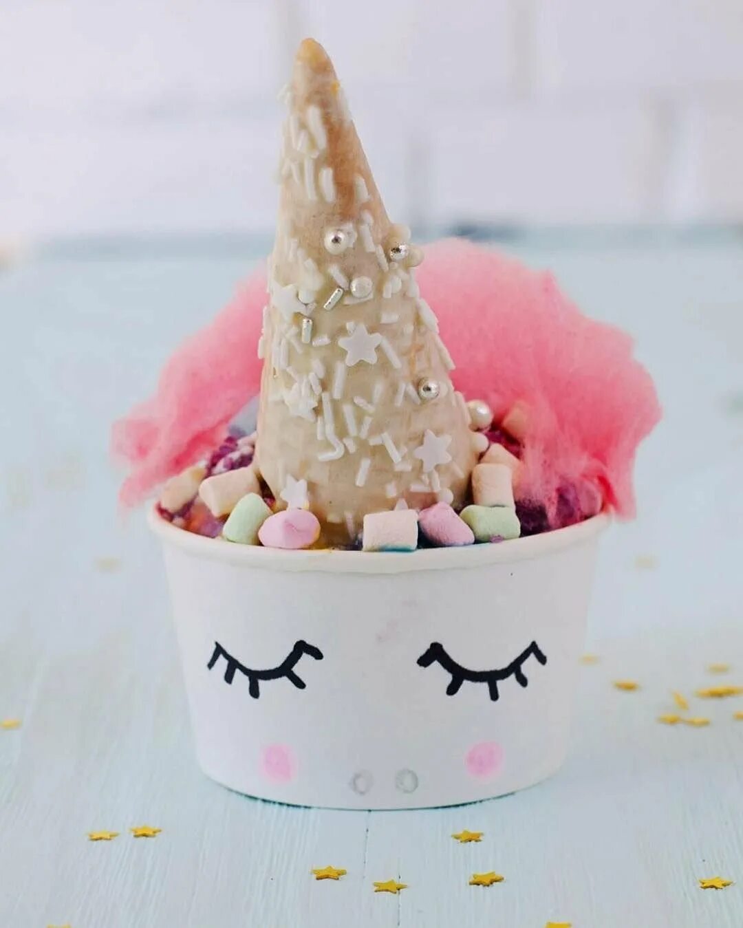 Юникорн мороженое единорог. Милкшейк уникорн. Юникорн мороженое единорог. Мороженое единорог. Мороженое с единорожкой.