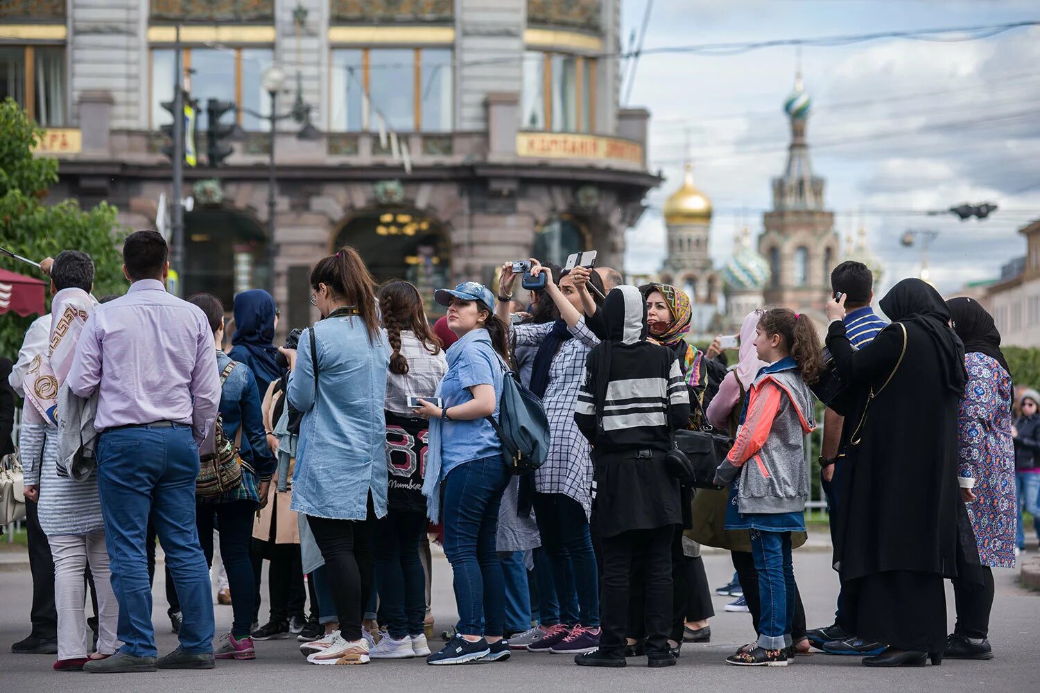 Сегодня как раз был в