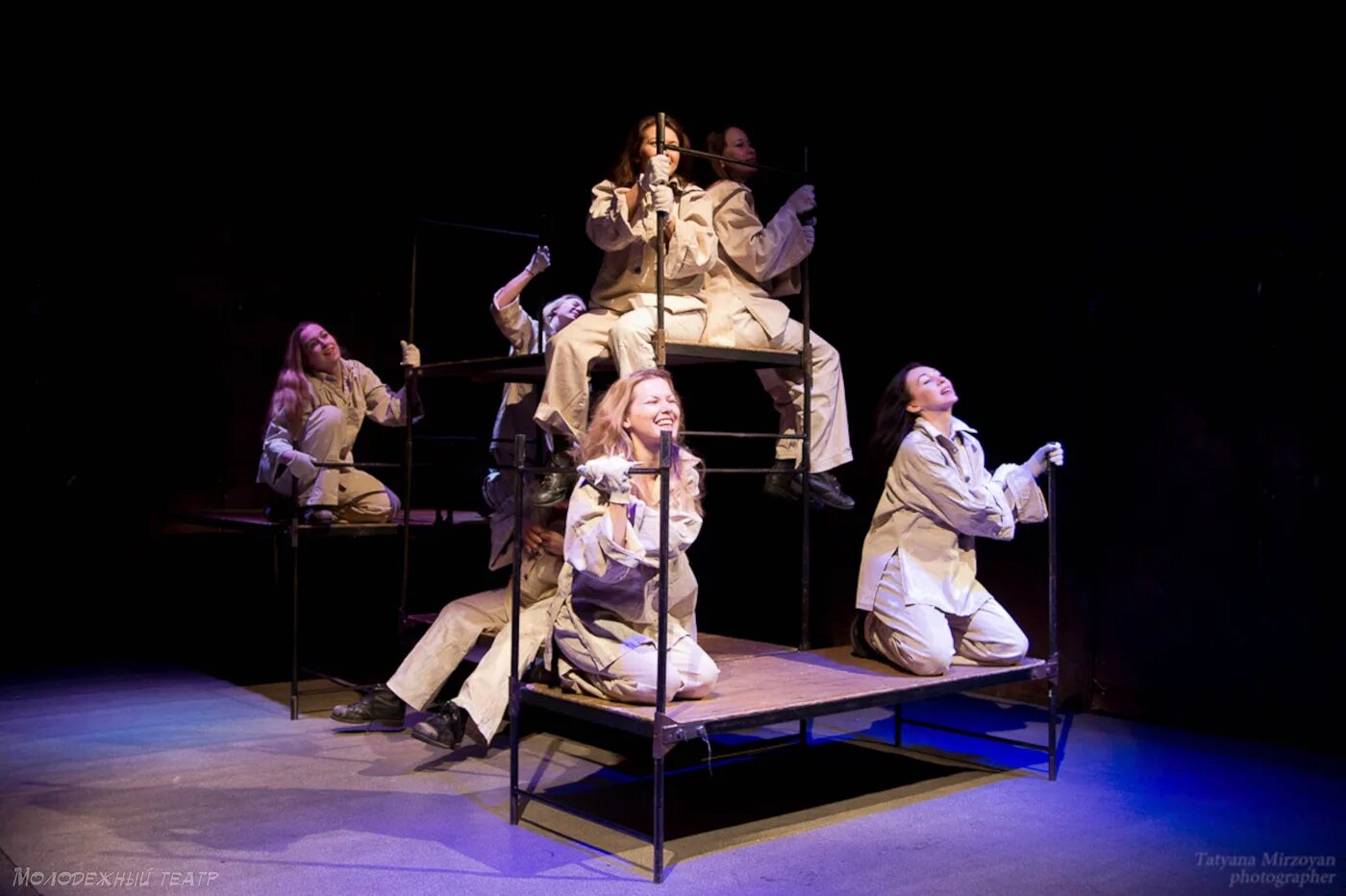 молодежный театр февраль
