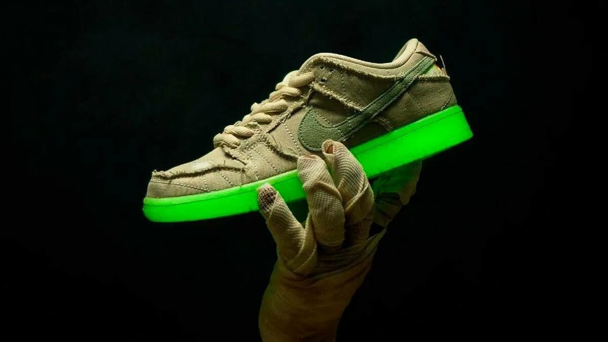 Найк мумии данки оригинал. Nike SB Dunk Mummy. Nike Dunk Mummy 2021. Кроссовки Nike SB Dunk Low Mummy. Найк данк Мумия.