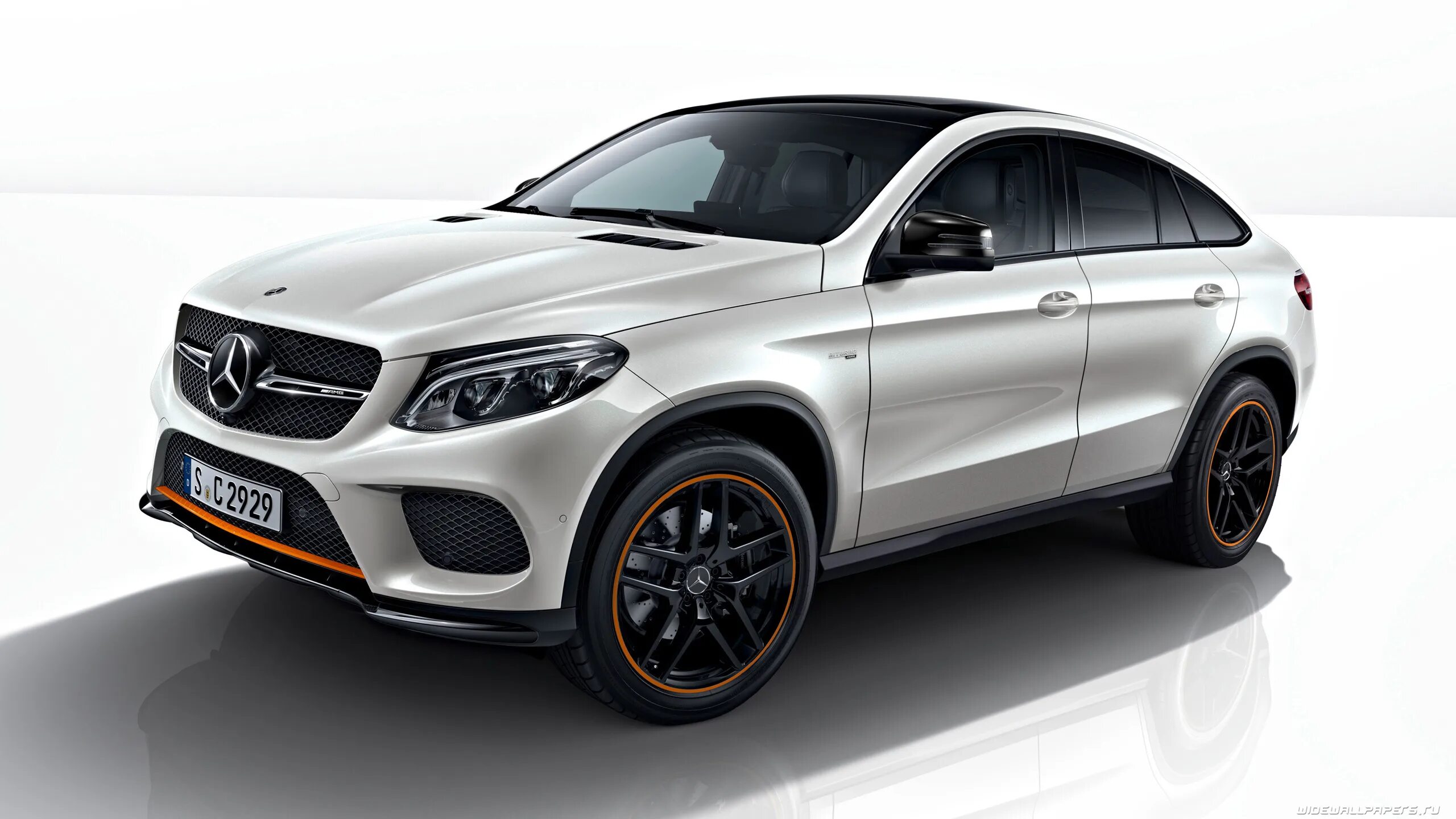 Mercedes новый цена. Мерседес Бенц GLE. Мерседес GLE купе. Мерседес Бенц гле купе 2017. Мерседес Бенц GLE 2018.