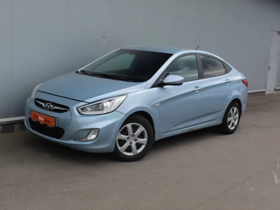 Hyundai Solaris 1 2013 1.4. Хендай Солярис 1.4 МТ. Хендай Солярис 2013 голубой. Хендай Солярис 2013 года механика.