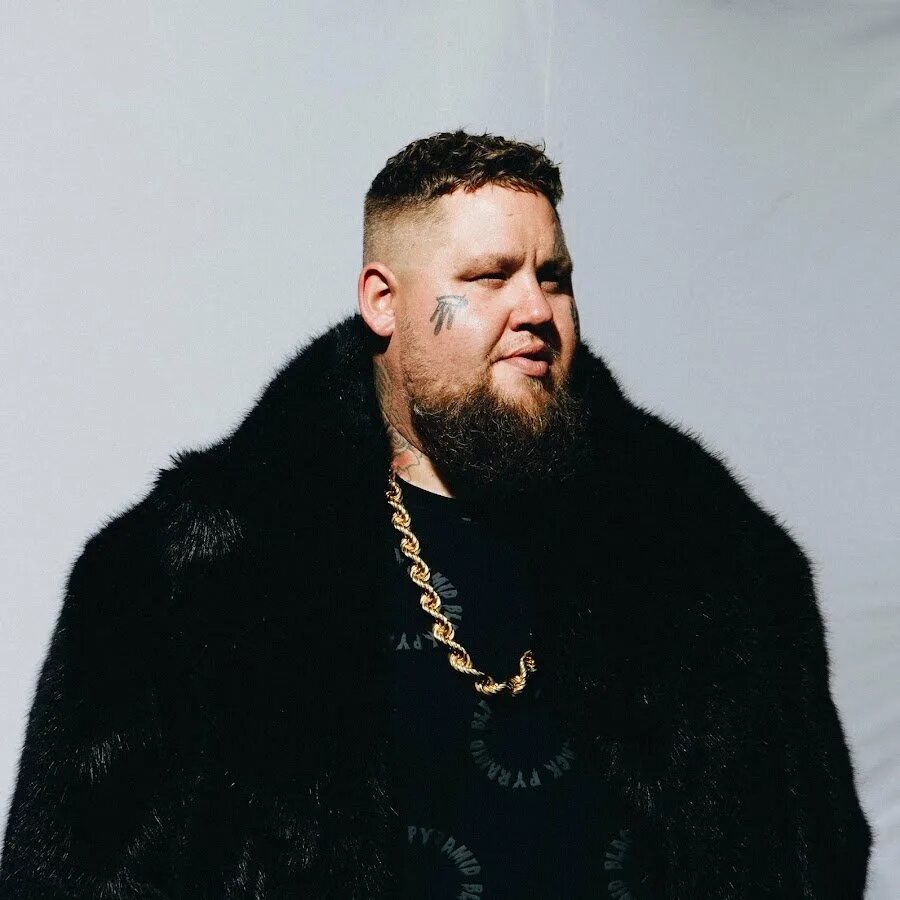 Rag bone man. Bone man human слушать. Ragnbone. Bone man human слушать. Rag'n'bone man рост.
